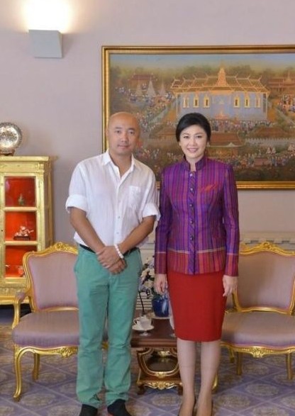 徐峥与泰国总理合影