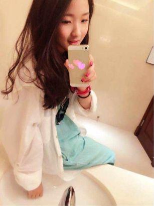 00后逆袭成功 12岁小学生打扮如20岁遭吐槽