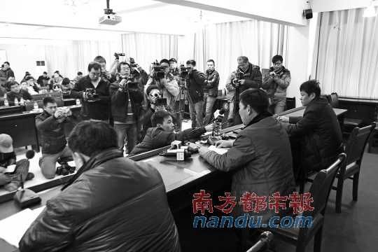 5日下午，河南兰考县召开新闻发布会，就民办收养所火灾事故公开回应。