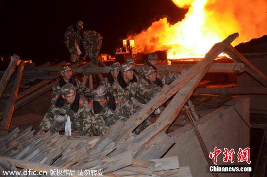 云南香格里拉古城火灾火情得到控制 损失逾亿元