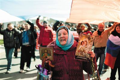 3月30日，乌克兰顿涅茨克民众示威欲“公投”入俄。