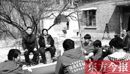 剧组在兰考焦家小院拍摄 本版图片由河南影视制作集团提供