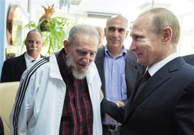 7月12日，古巴哈瓦那，俄罗斯总统普京对古巴进行国事访问,与古巴前领导人菲德尔·卡斯特罗会面。