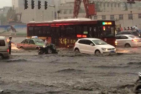 郑州暴雨 网友供图