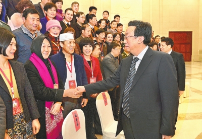 1月20日上午，省委书记、省人大常委会主任郭庚茂,省委副书记、省长谢伏瞻等亲切接见了省民族团结