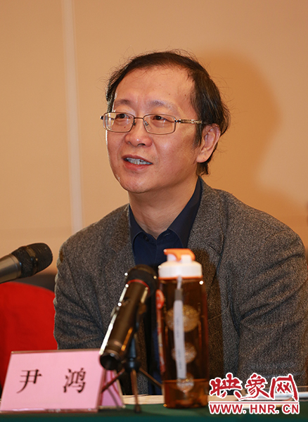 清华大学新闻与传播学院常务副院长尹鸿教授