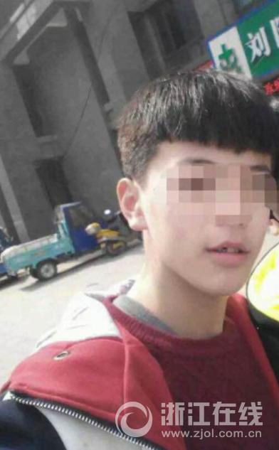 杭州余杭一小区发生血案 14岁男孩被继母砍死