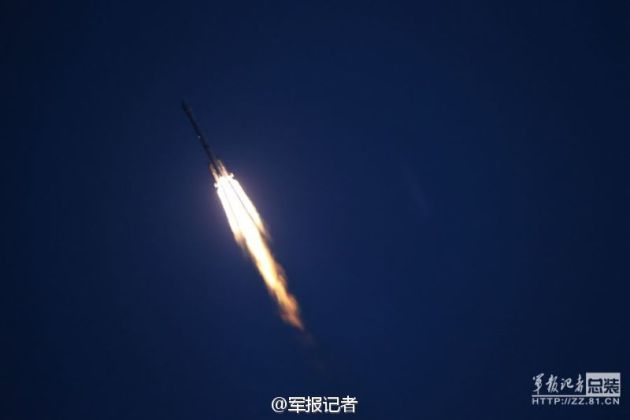 中国采用“一箭双星”发射两颗北斗导航卫星。解放军报