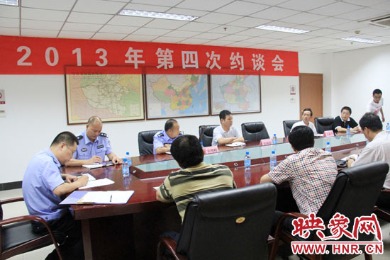 7月4日，河南省公安厅高速交警总队联合有关部门，对9家多次违法的企业所属车辆严重违法情况进行通报。