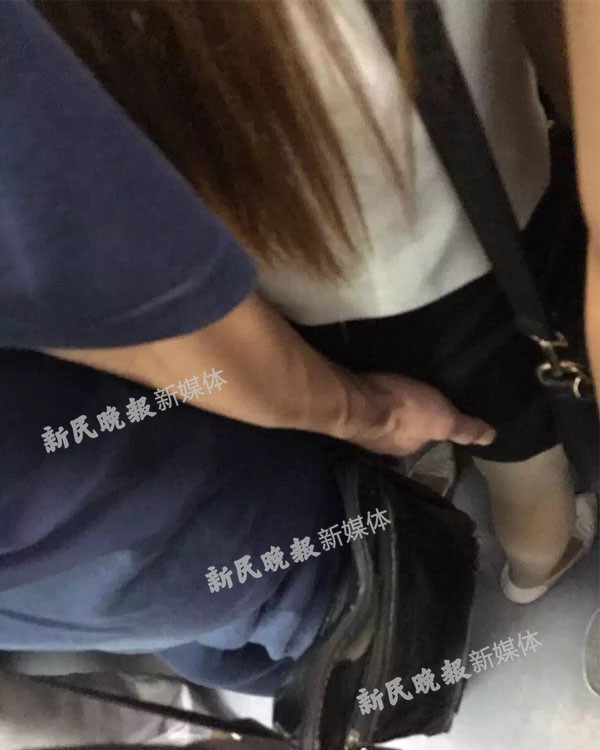 网曝地铁四号线再现色狼 拍照者：盼当事人不再沉默