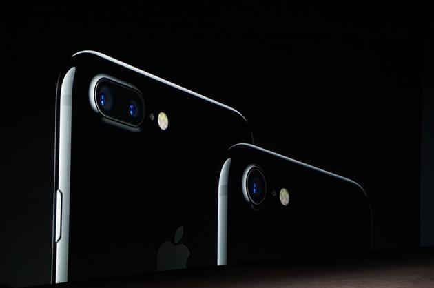 iPhone 7 Plus加入双摄像头