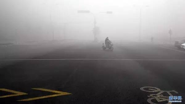 防霾口罩甲醛超标?记者实测:含量符合国标要求