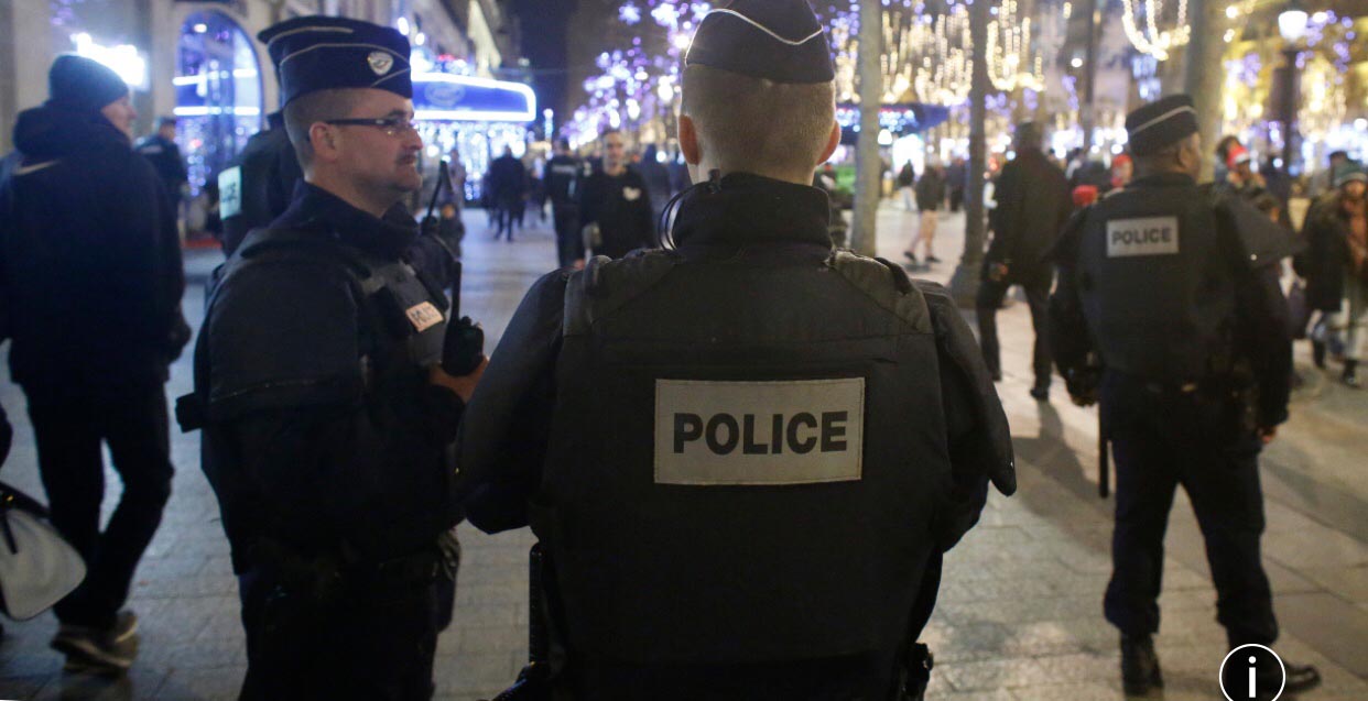 巴黎香榭丽舍大街枪击事件一警察死亡