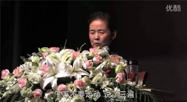 女德讲师胡诌武警肩扛火车遭骂:神剧都不敢这么拍