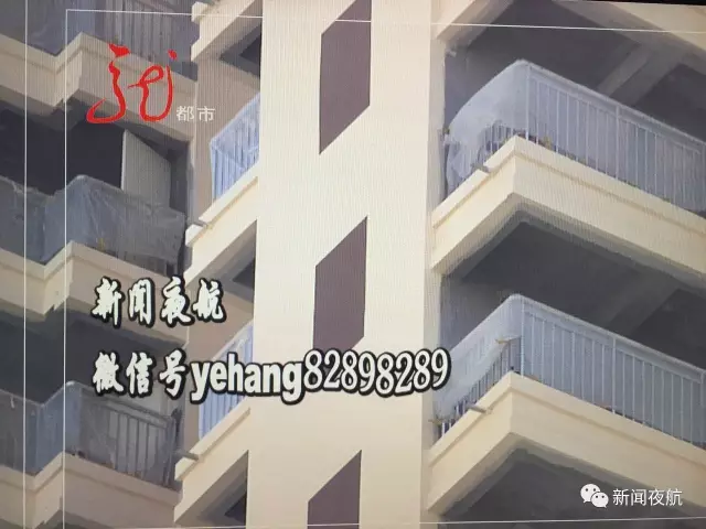 小区楼道窗户是画上去的 开发商:是特意设计