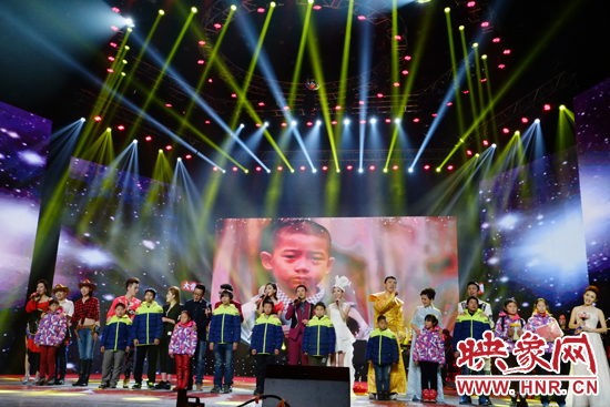 《名嘴K歌秀》第二季总决赛华丽谢幕 陈琨问鼎