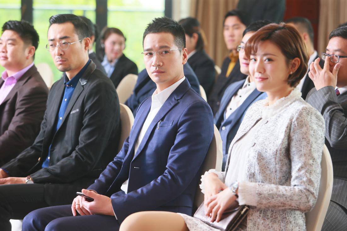 《反恐特战队之猎影》:最勇敢战士最先进武器