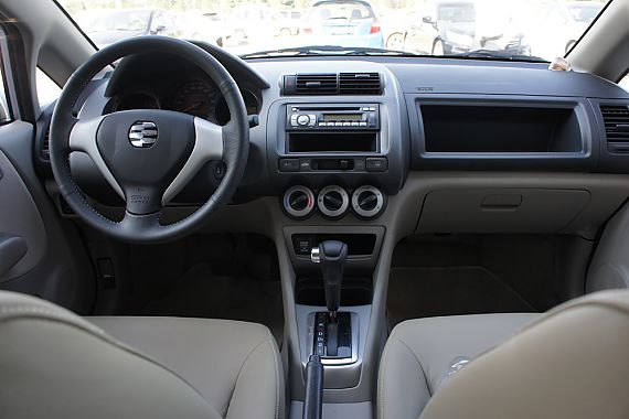 2011款理念S1 1.5L自动豪华型 2011款理念S1 1.5L自动豪华型