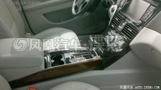 红旗H7路试曝光