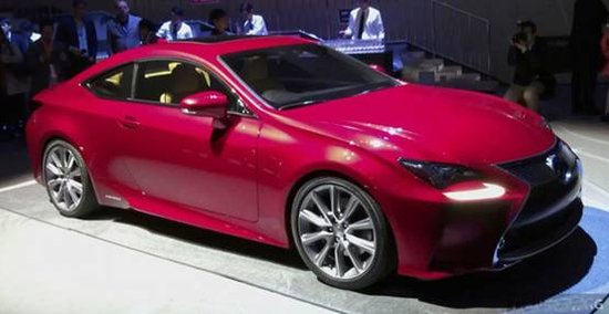 雷克萨斯rc300h混动轿跑实车图