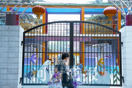 领导来检查工作，幼儿园的部分孩子被放了假 记者 张郁/摄