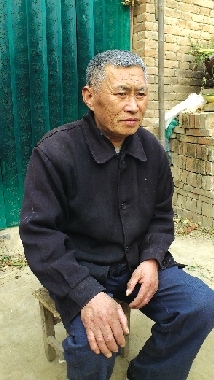 感动无数网友"写诗老人"是河南人 微博4天转发6万多次