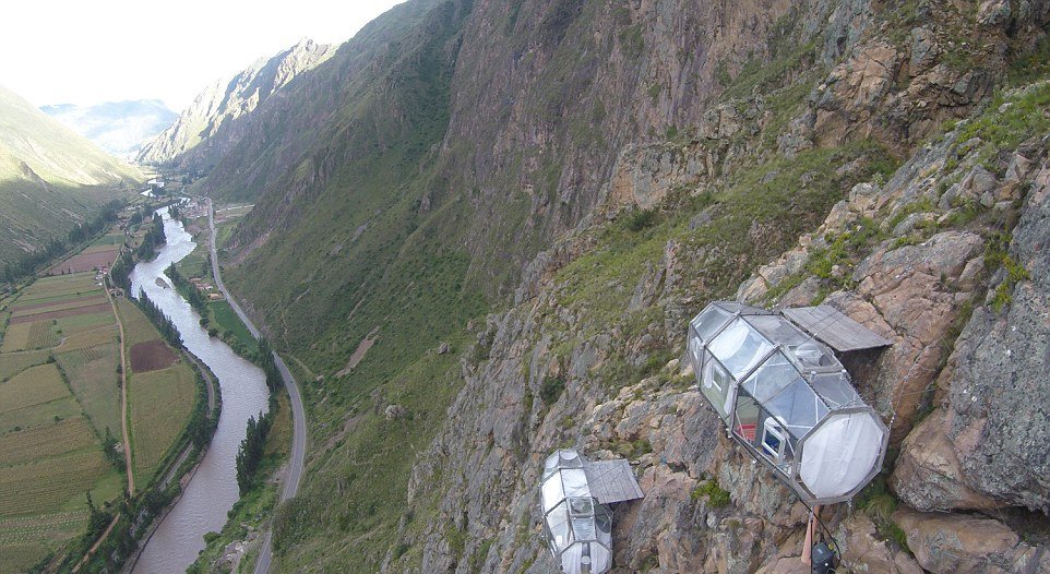 秘鲁悬崖建玻璃酒店 悬半空需乘索道抵达