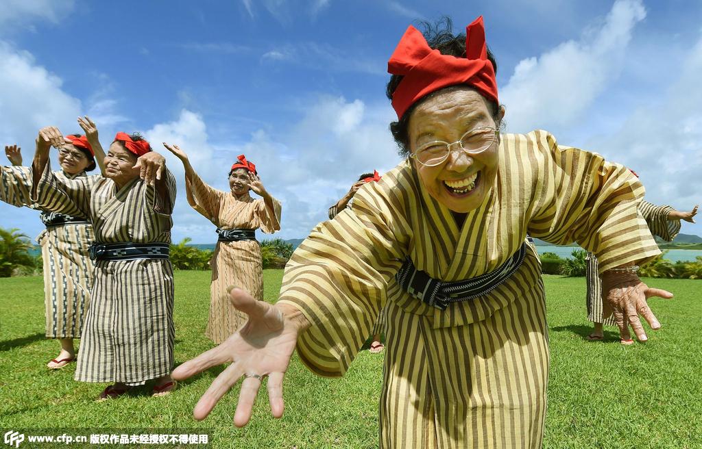 日本老奶奶偶像团体KBG84走红 平均年龄84岁