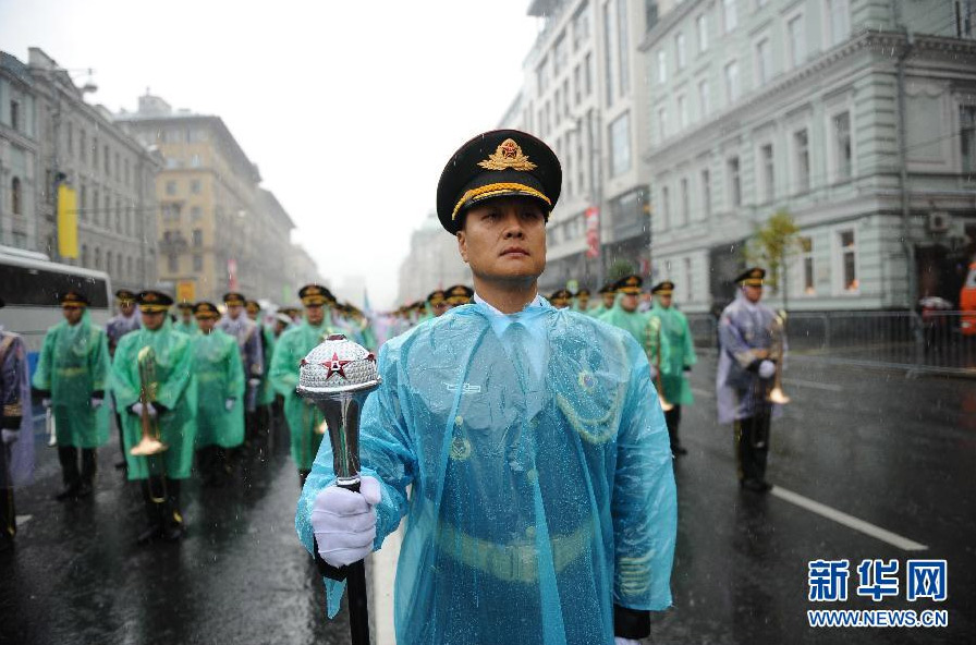 中国人民解放军军乐团与女子仪仗队亮相莫斯科