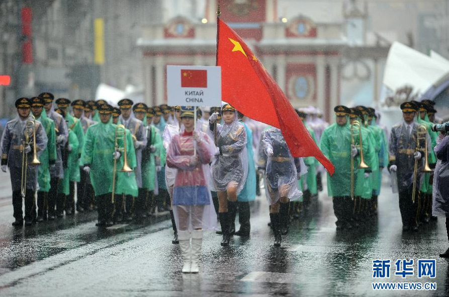 中国人民解放军军乐团与女子仪仗队亮相莫斯科