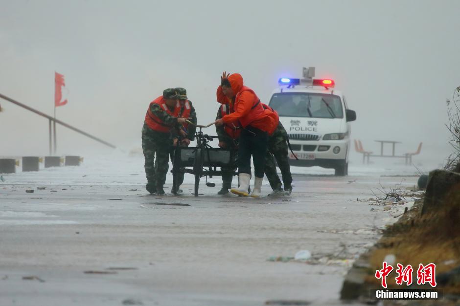 山东沿海遭遇风暴潮 发布风暴潮黄色预警