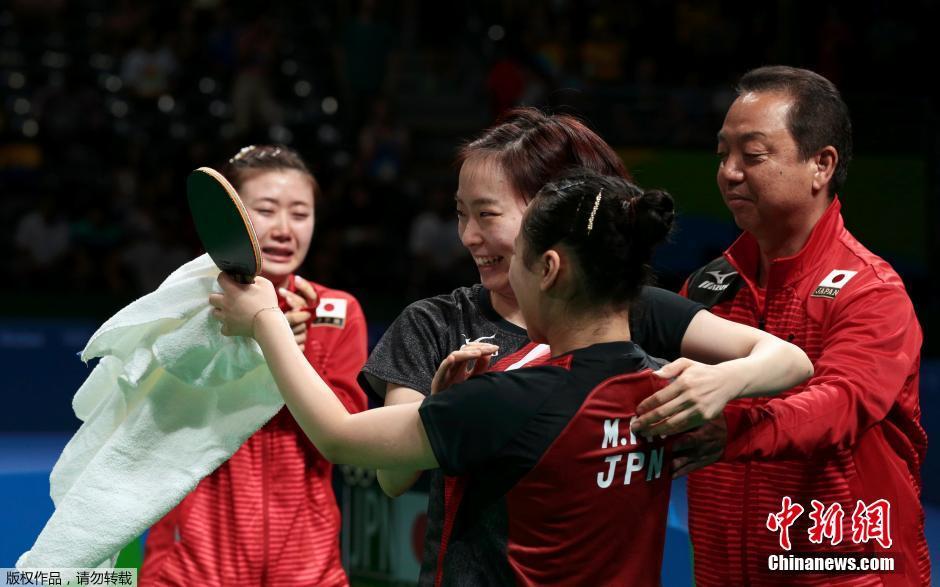 日本击败新加坡夺乒乓女团摘铜 福原爱哭了
