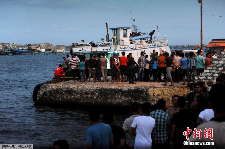 移民船在埃及海岸倾覆 已致数十人遇难