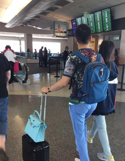 刘强东与奶茶妹妹美国度假