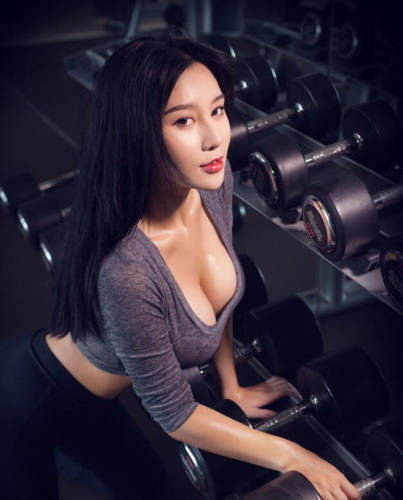 中国乳神曝光健身照