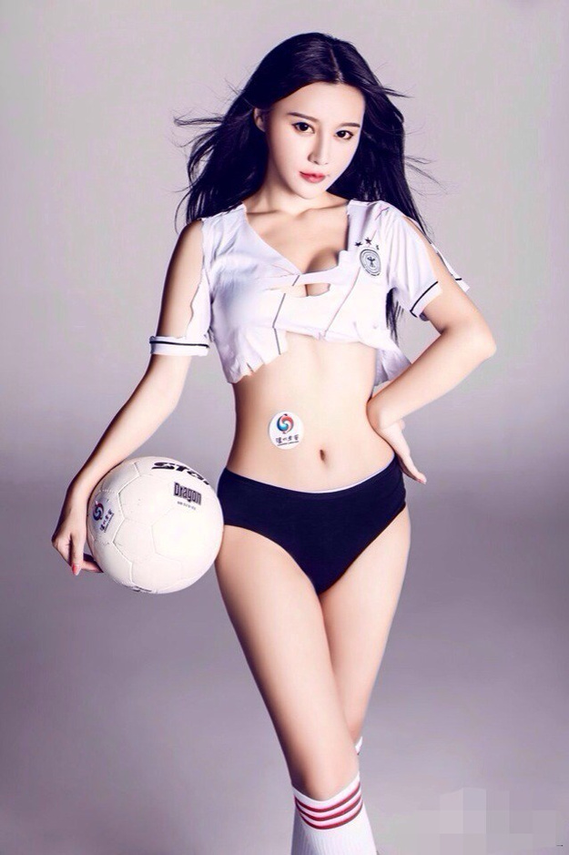 乳神穿越成貂蝉 校花身份受质疑