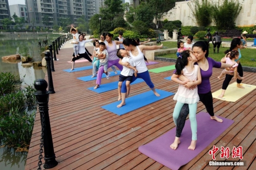 湖北辣妈萌娃快乐亲子瑜伽秀