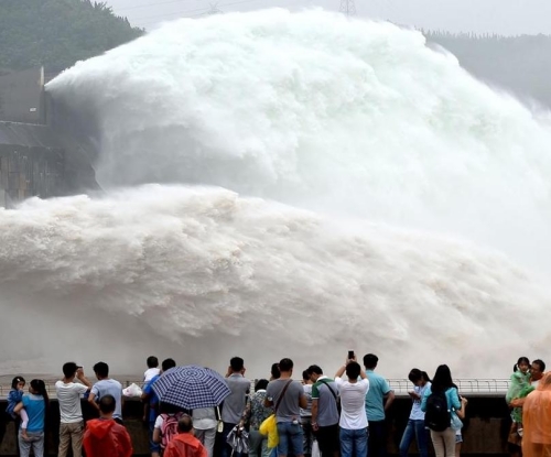 黄河小浪底调水调沙 场面震撼