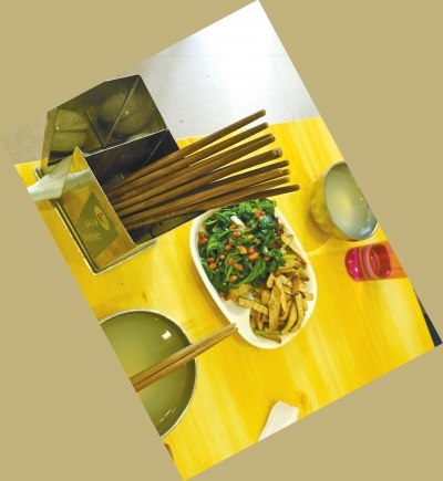 餐馆提供的免费筷子