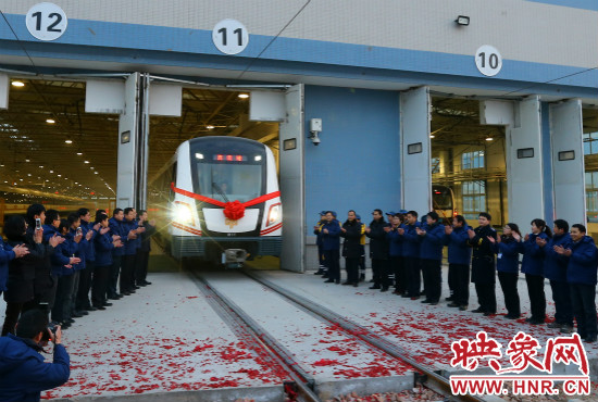 2013年12月28日郑州地铁第一班车发车
