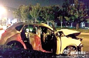 郑州一私家车追尾水泥罐车致1死4伤 肇事司机疑酒驾