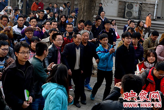 学生反响强烈 学生反响强烈