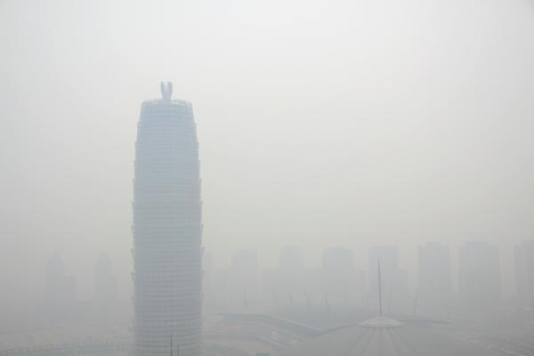 空气质量上半年排名倒数 环保部约谈郑州市长