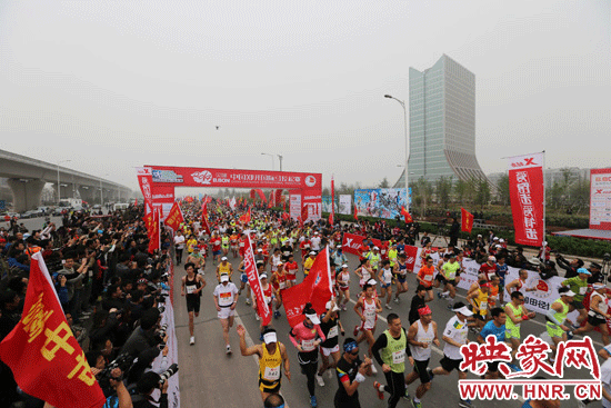 3月30日,2014郑开国际马拉松赛正式鸣枪开赛 3月30日,2014郑开国际马拉松赛正式鸣枪开赛