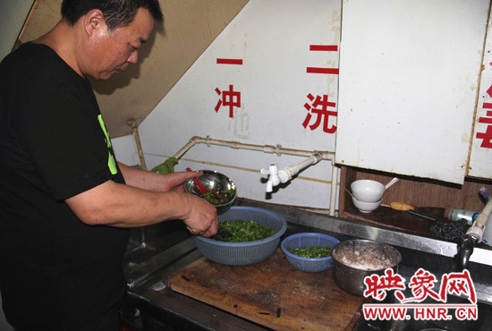 加入各种食材