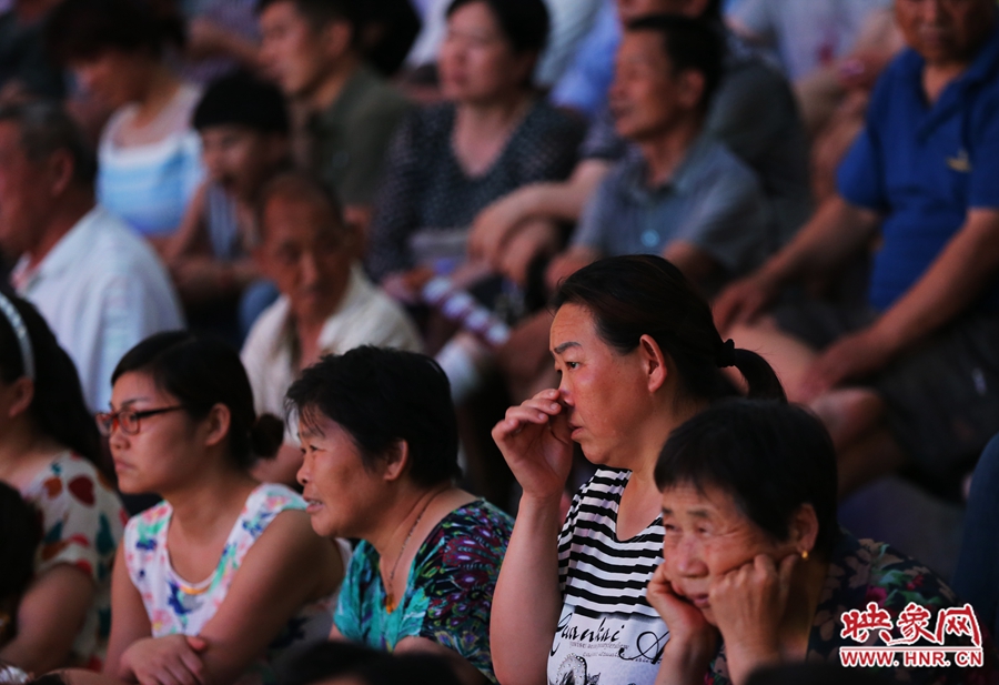 观众被感动落泪。