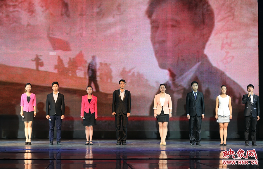 合诵《焦裕禄颂》。