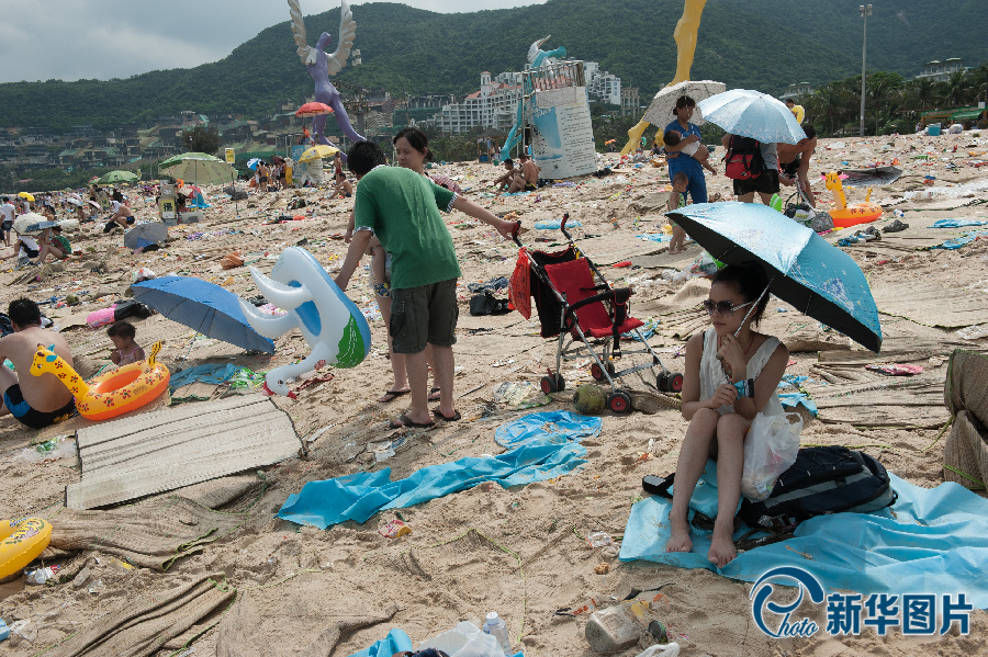 深圳端午过后垃圾遍地 海滨沙滩变垃圾场