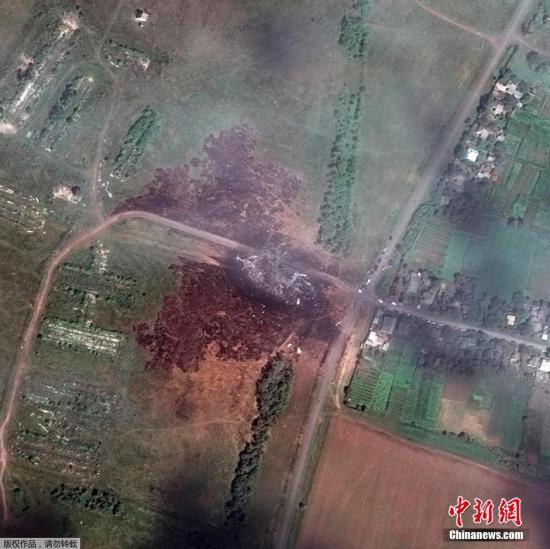     2014年7月20日消息，数字地球当天提供的资料卫星图显示，马航MH17航班在乌克兰坠毁地点
