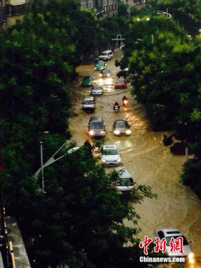 9月1日，受持续强降水影响，重庆巫溪县遭受严重暴雨洪灾。